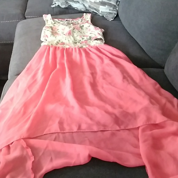 Dress - Picture 2 of 3